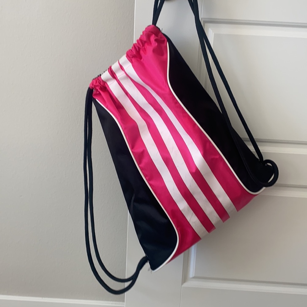 Adidas Drawstring Bag - Picture 4 of 5